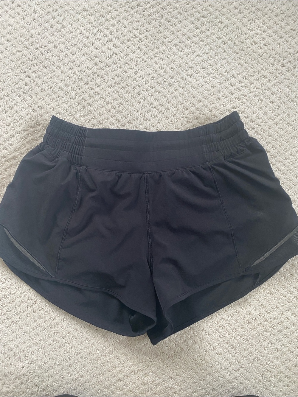 Lululemon Women’s Black Hotty Hot Running Shorts, 6
